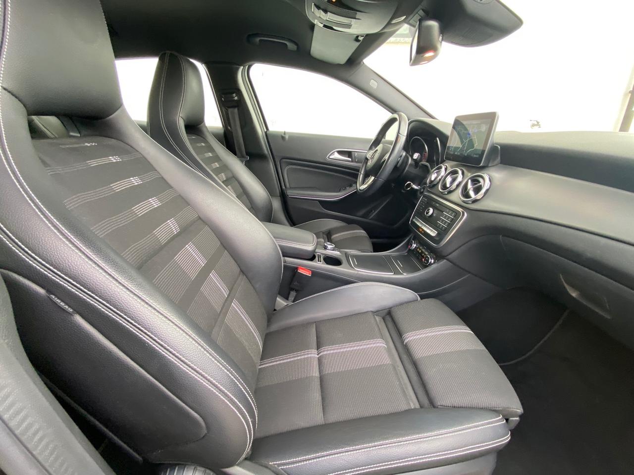 Mercedes-benz GLA 200 d Automatic 4Matic Sport 136CV