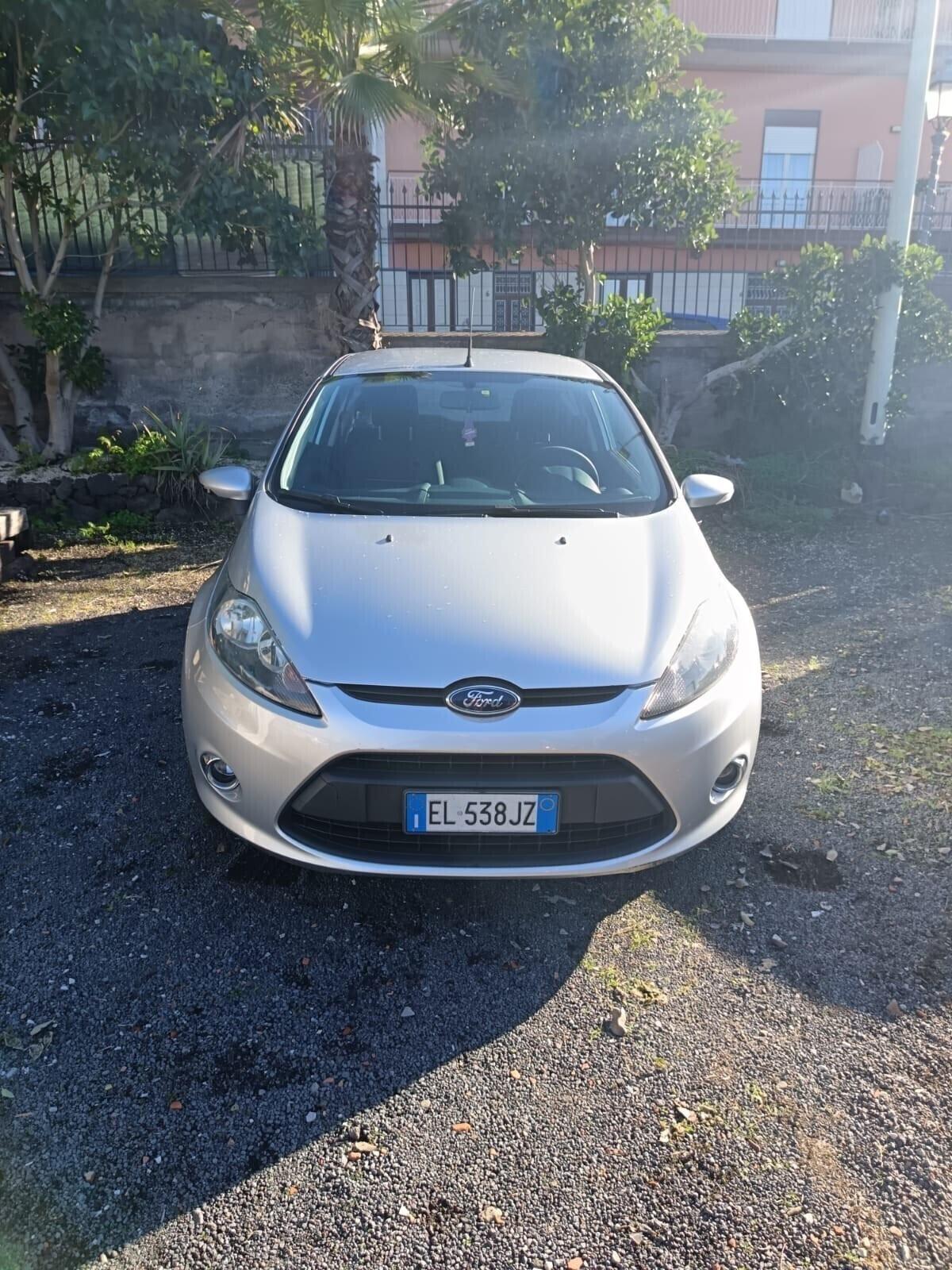 Ford Fiesta 1.4 TDCi 70CV 3 porte ok neopatentati
