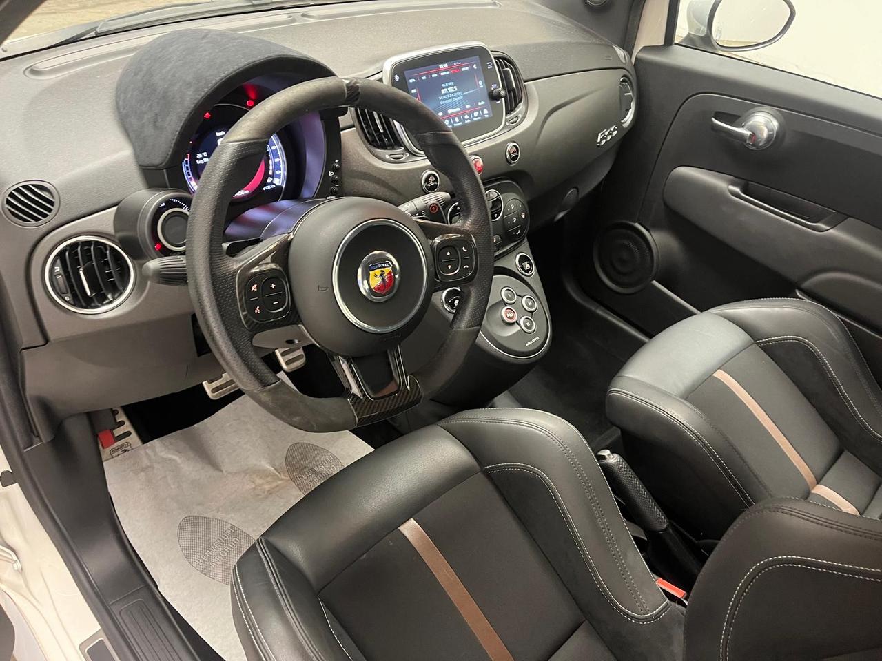 Abarth 595 2016 - 595 1.4 t-jet Competizione 180cv