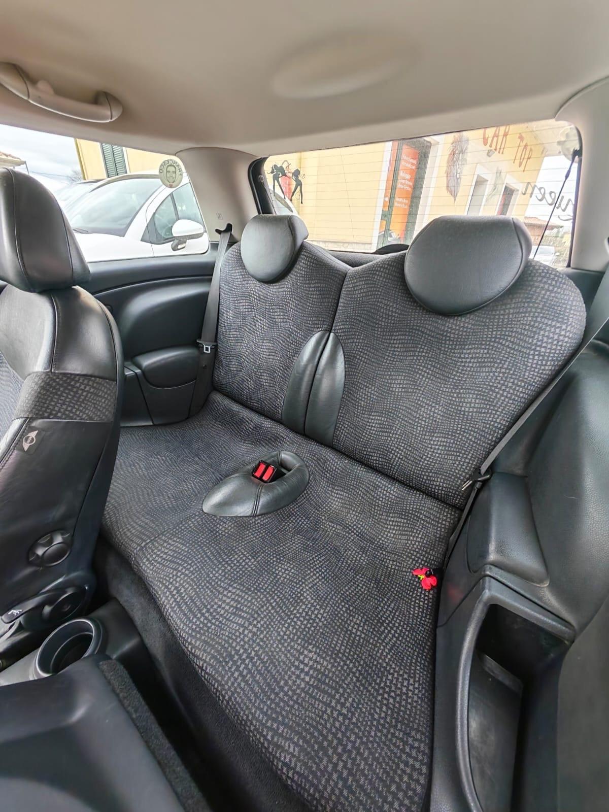 Mini 1.6 16V One de luxe 116 XV gpl