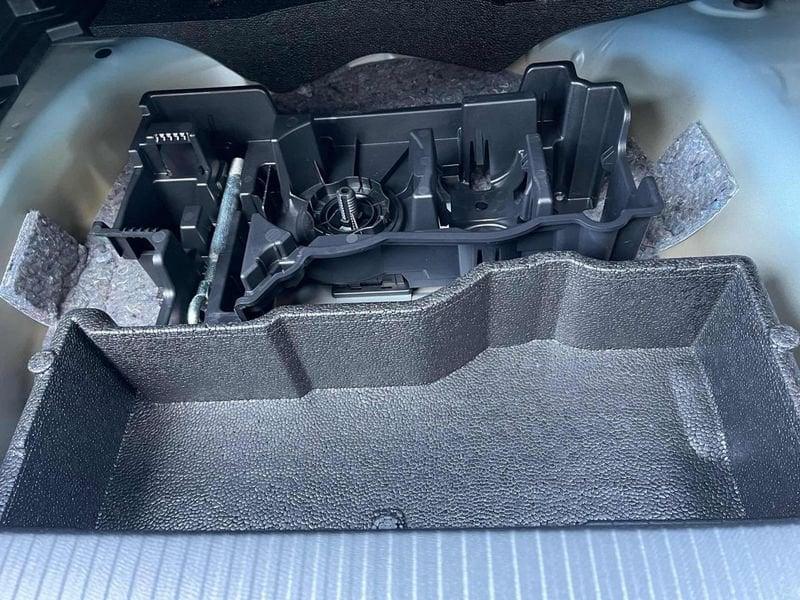 Peugeot 2008 1.2 puretech Active s&s 100cv - KM0