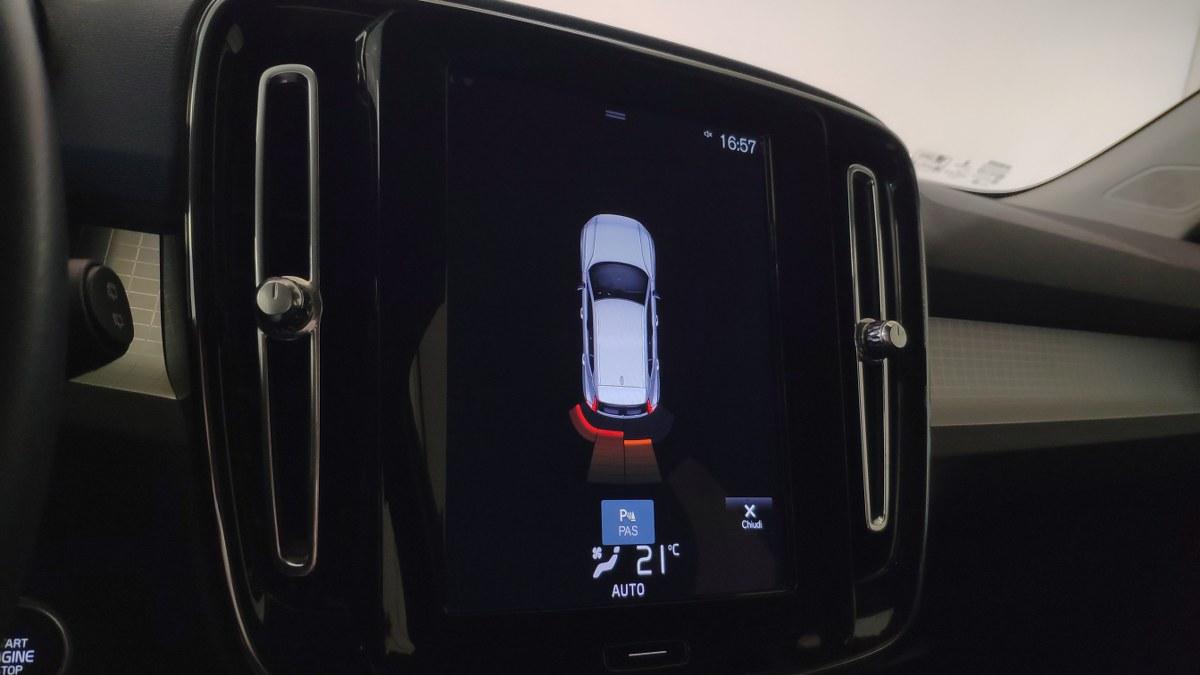 VOLVO Xc40 D3 Awd Geartronic Momentum