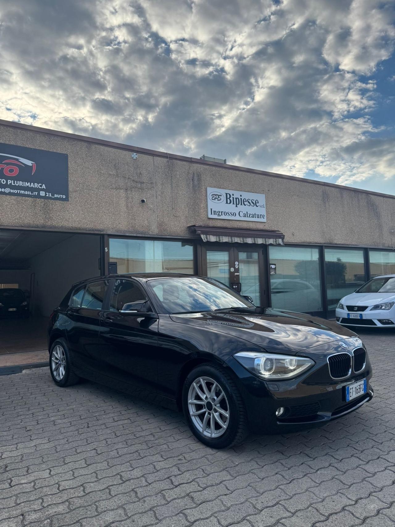 Bmw 114 114d 5p. Unique