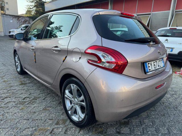 PEUGEOT 208 1° serie PureTech 82 5 porte Allure