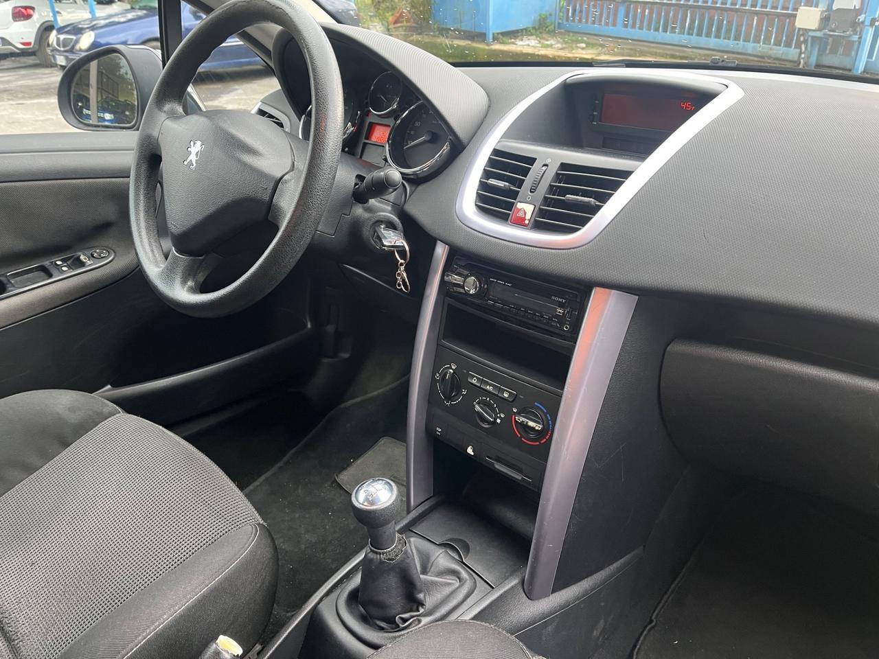 Peugeot 207 1.6 HDi 110CV CC Tecno