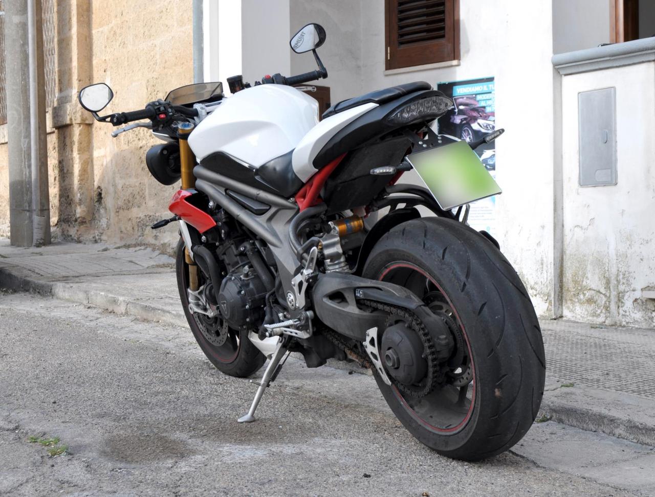 Triumph Speed Triple R 1050