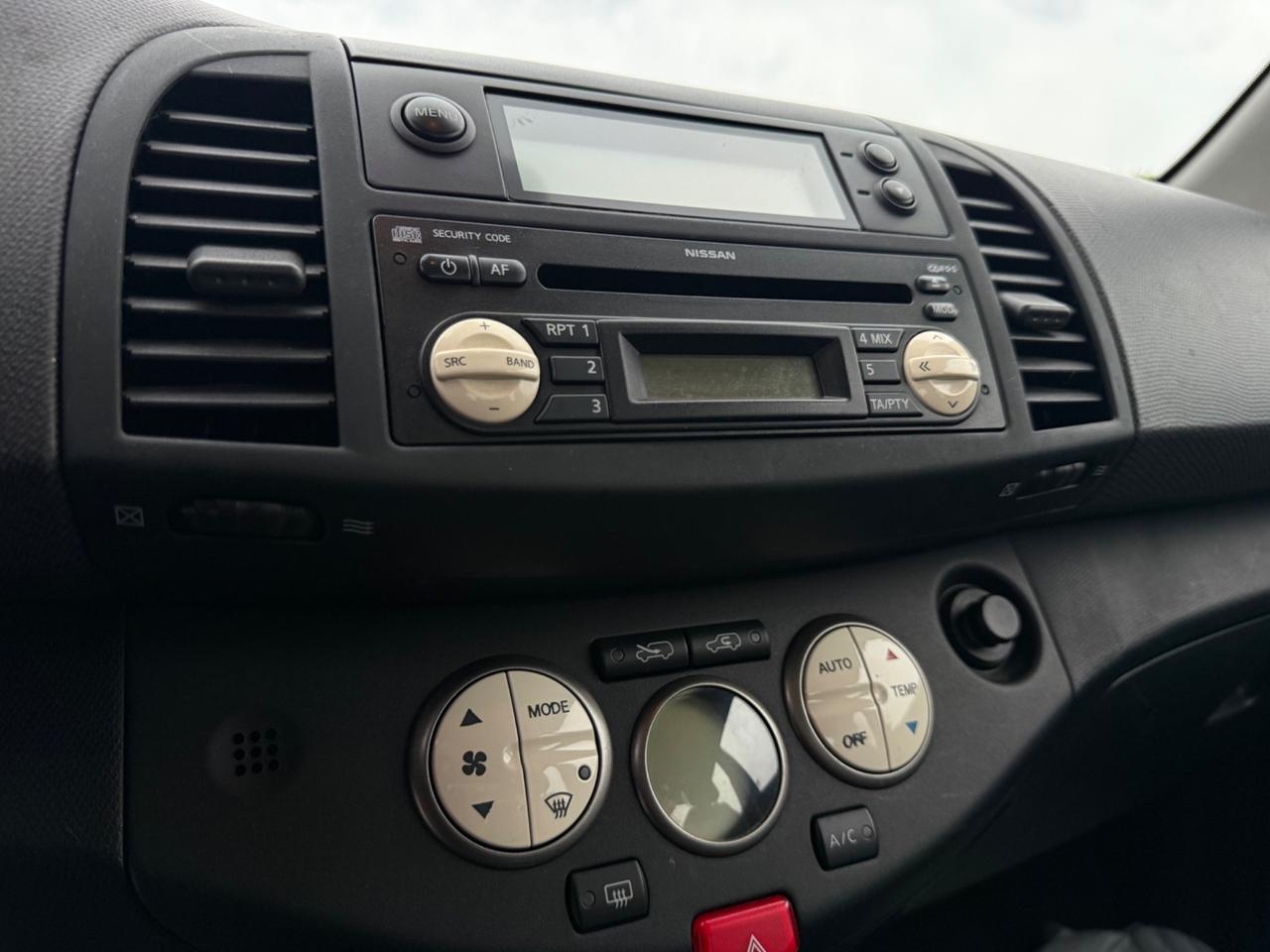 Nissan Micra 1.2 benzina CAMBIO AUTOMATICO
