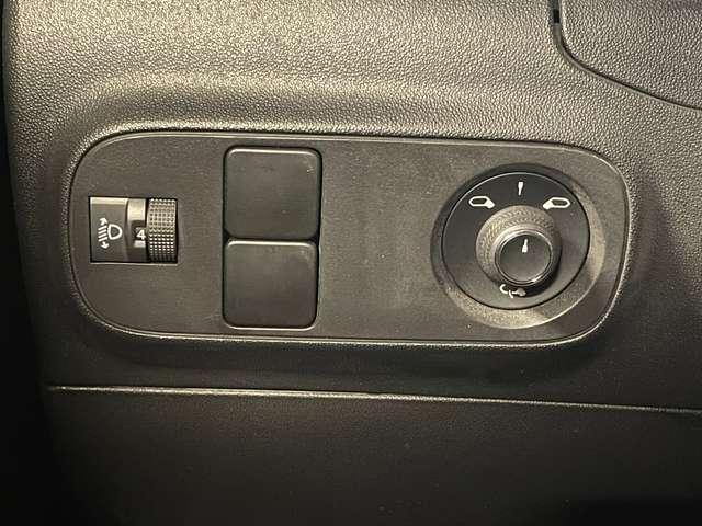 Citroen C3 1.2 110cv Shine Pack + Key Less + Navi +Telecamera