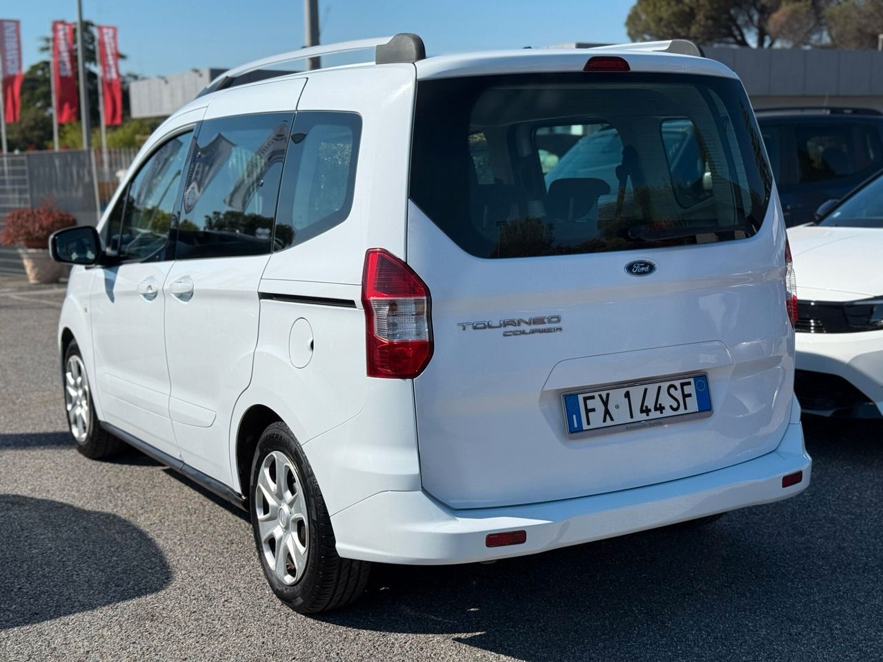Ford Tourneo Courier 2019 photo 4
