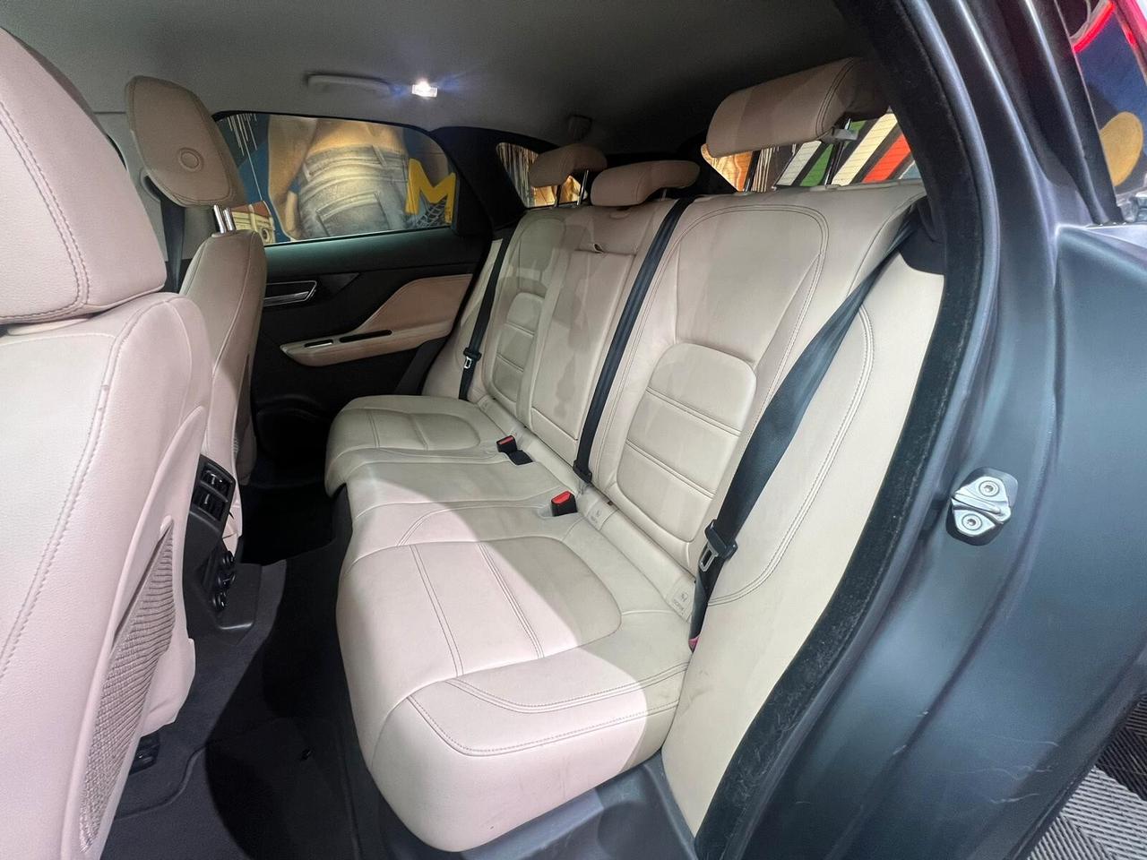Jaguar F-Pace 2.0d Pure awd 180cv auto (379)