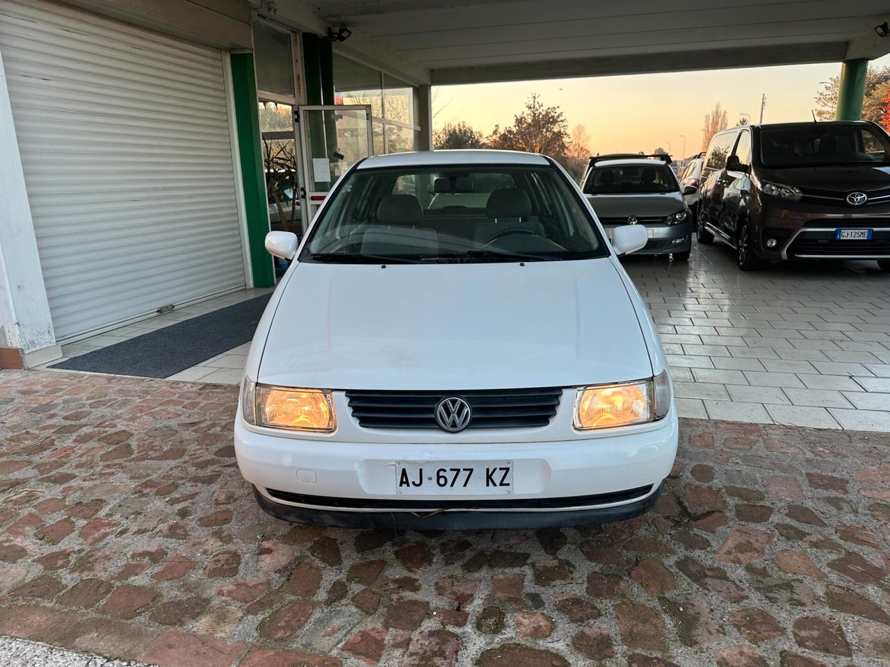 Volkswagen Polo 1.0 METANO (12 RATE)