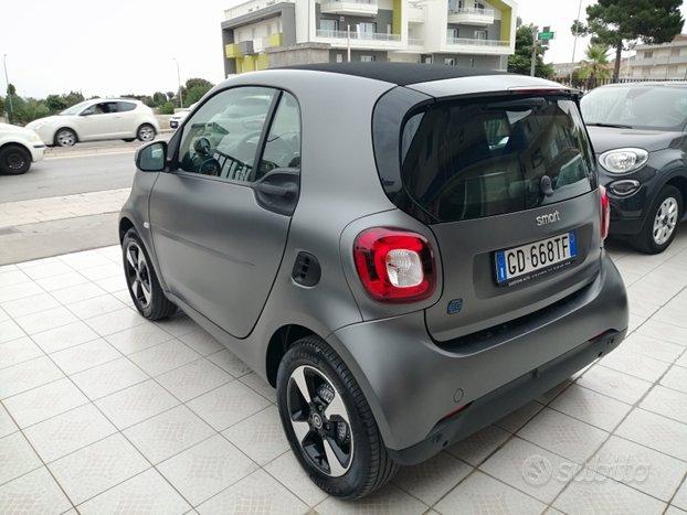 Smart fortwo coupe' eq 60kw passion