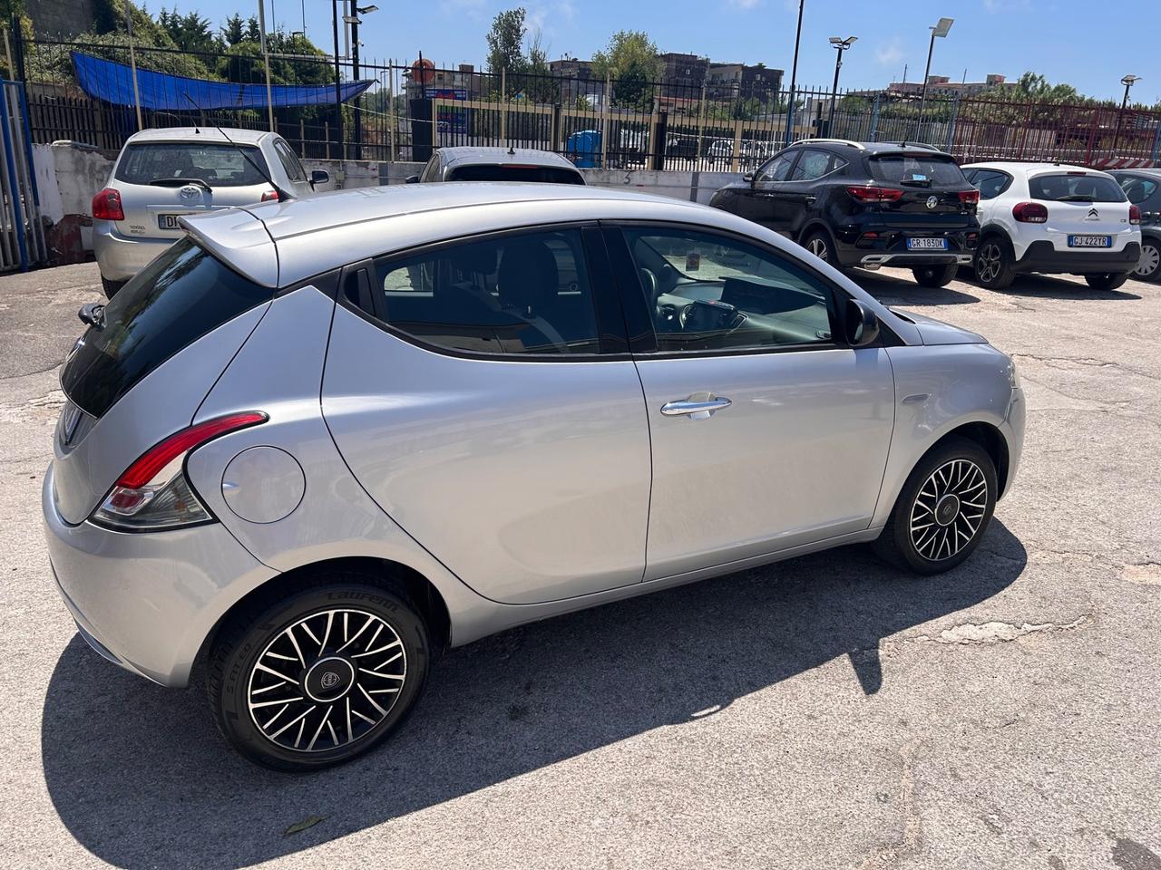 Lancia Ypsilon 1.2 69 CV 5 porte S&S Gold
