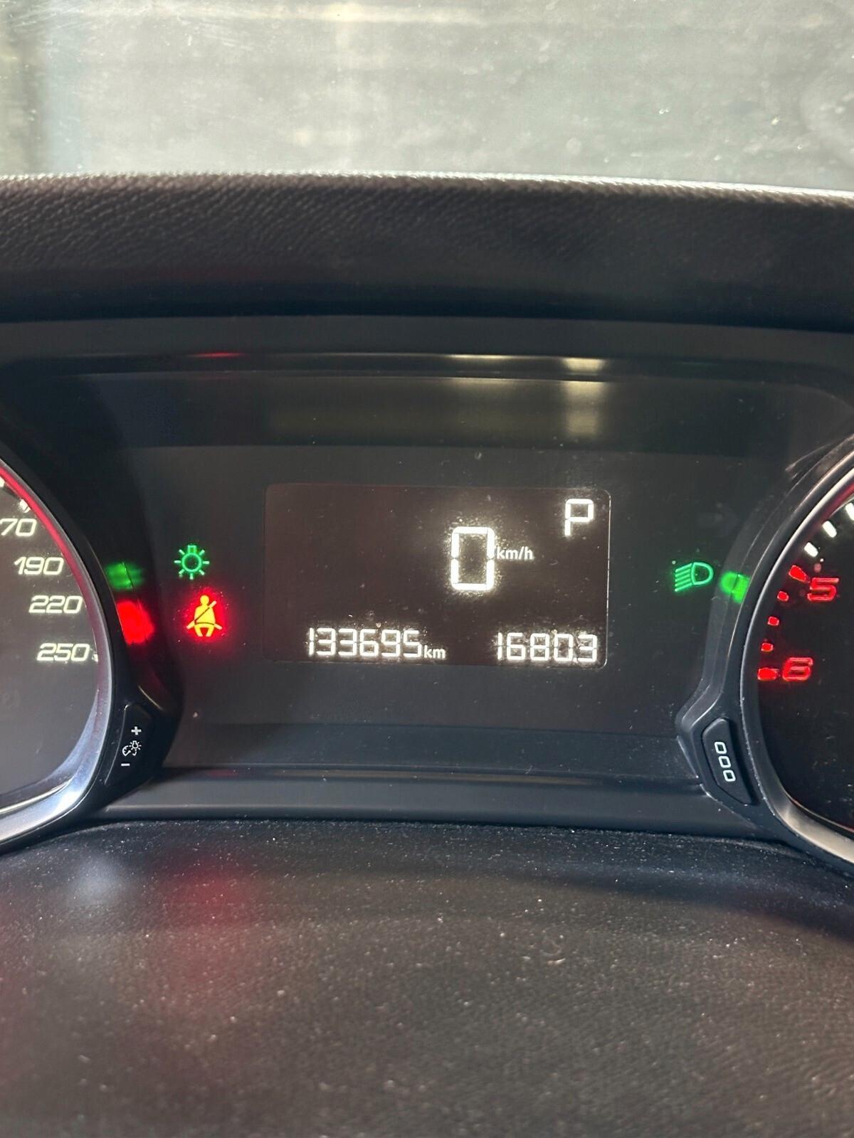 Peugeot 308 BlueHDi 120 S&S EAT6 SW Allure