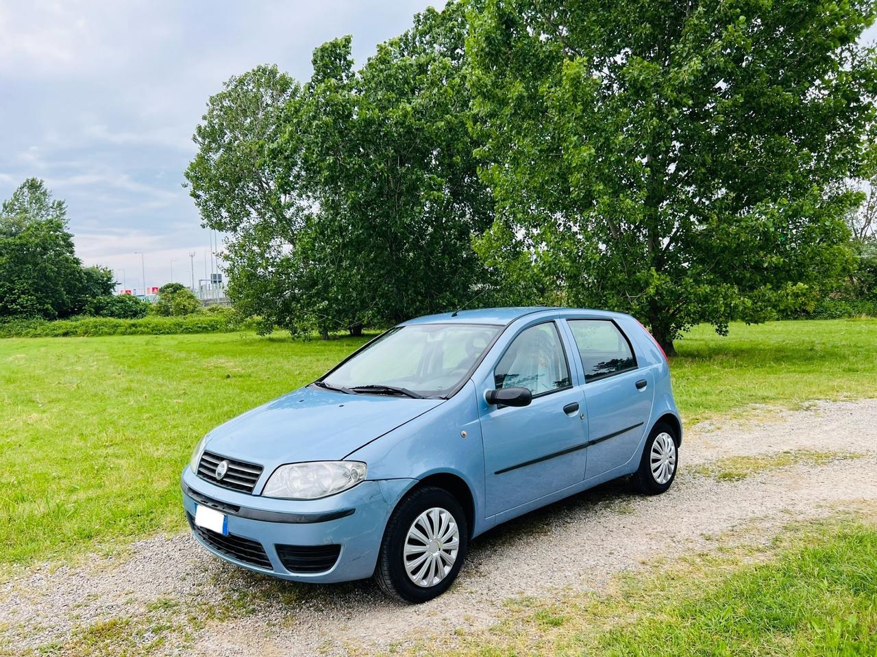 Fiat Punto 1.2 CON 12 MESI DI GARANZIA