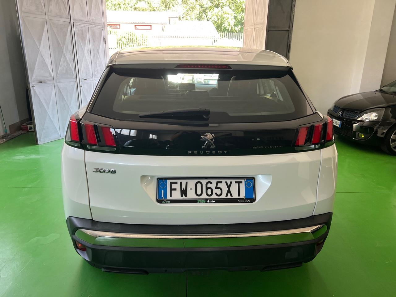 Peugeot 3008 BlueHDi 130 S&S EAT8 Business