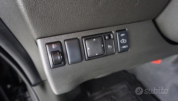 NISSAN Pathfinder 2.5 dCi LE