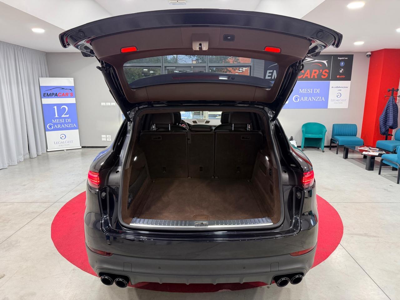 Porsche Cayenne 3.0 V6 1 PROPRIETARIO "BURMESTER"
