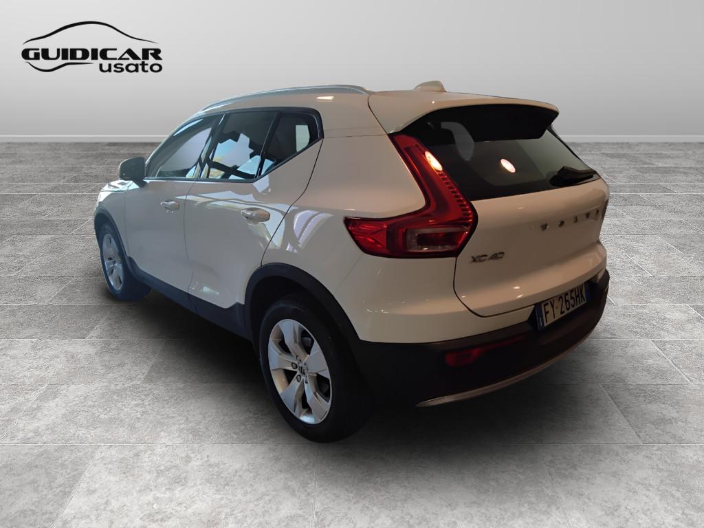 VOLVO XC40 - XC40 1.5 t3 Momentum 163cv my20