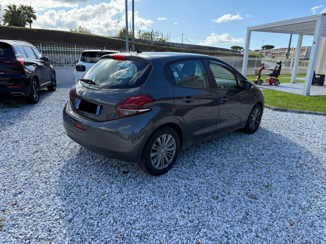 Peugeot 208 PureTech 82 5 porte Allure