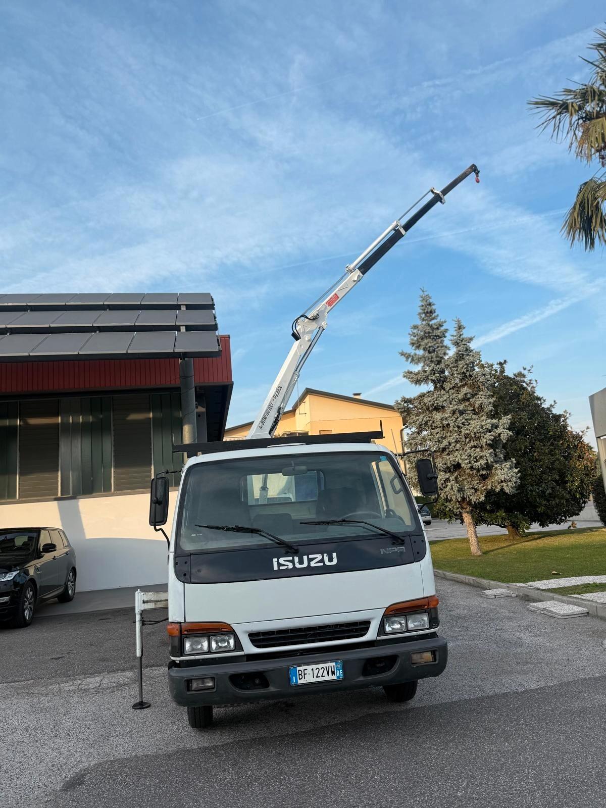 ISUZU NPR69L CON GRU BONFIGLIOLI