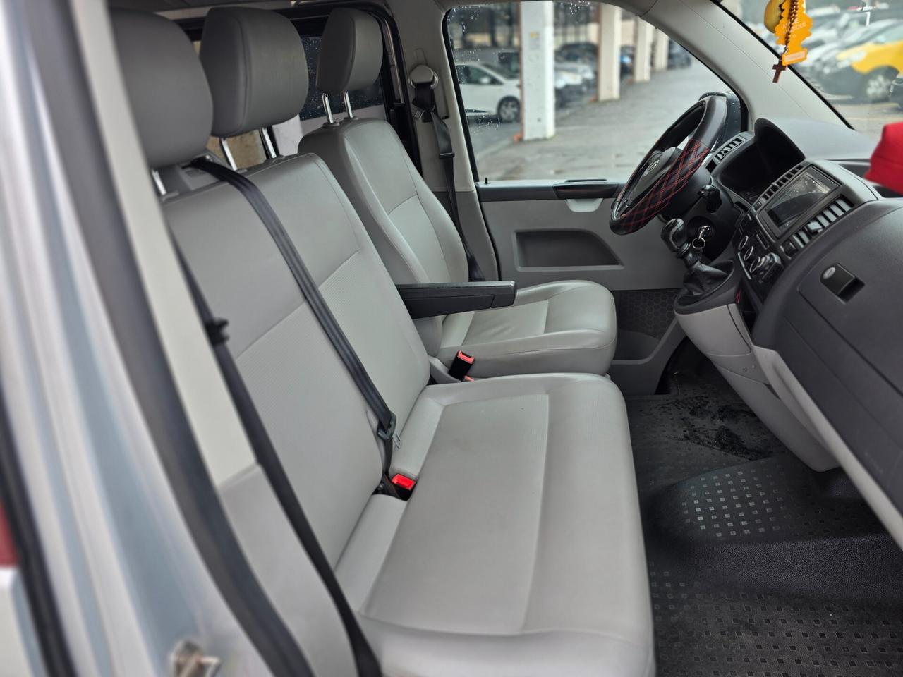 Volkswagen Transporter 2.0 TDI 102CV PL Kombi