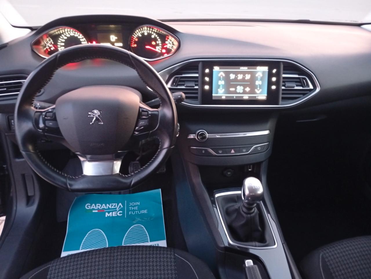 Peugeot 308 BlueHDi 130 S&S Business