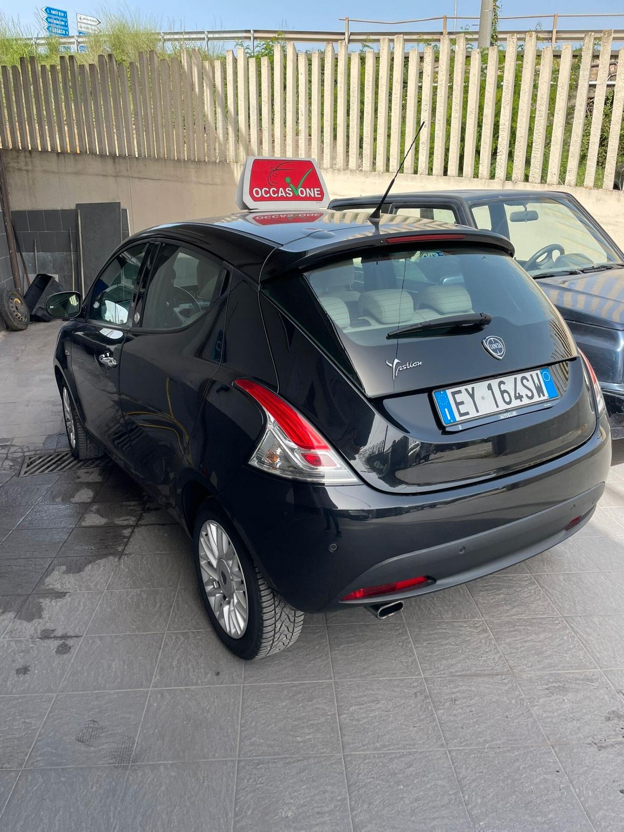 Lancia Ypsilon 1.2 69 CV 5 porte GPL Ecochic Platinum