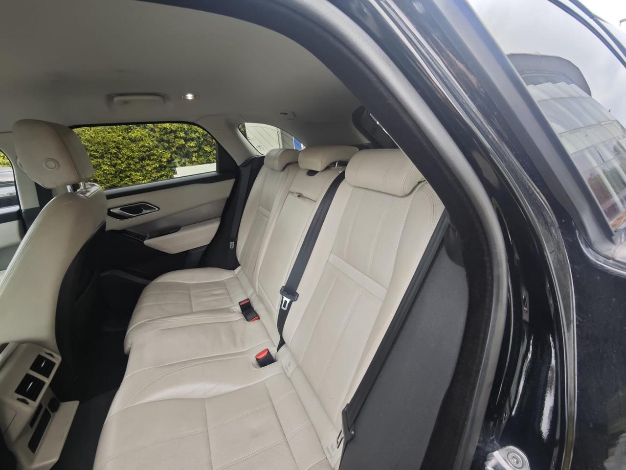 Land Rover Range Velar 2.0 TD4 180 CV R-Dynamic