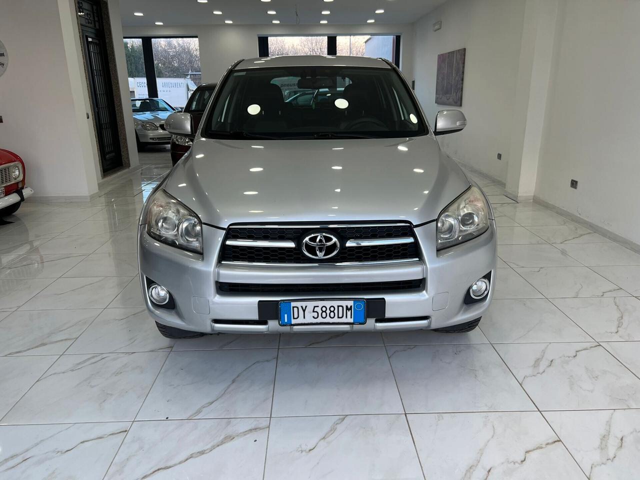 Toyota RAV4 2.2 d-cat Luxury CAMBIO AUTOMATICO