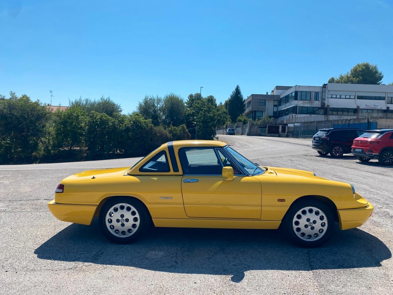 Alfa Romeo DUETTO SPIDER