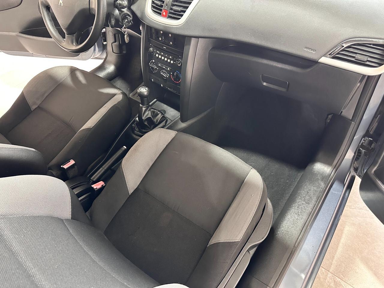 Peugeot 207 1.4 HDi 70CV 5p. NEOPATENTATI - UNICO