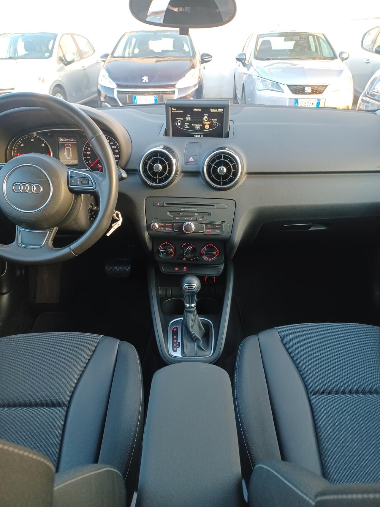 Audi A1 SPORTBACK 1.6 TDI S TRONIC LED BIXENO PDC