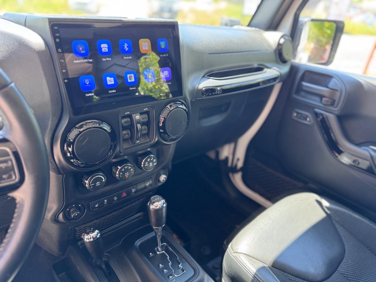 Jeep Wrangler Unlimited 2.8 CRD DPF Sahara Auto