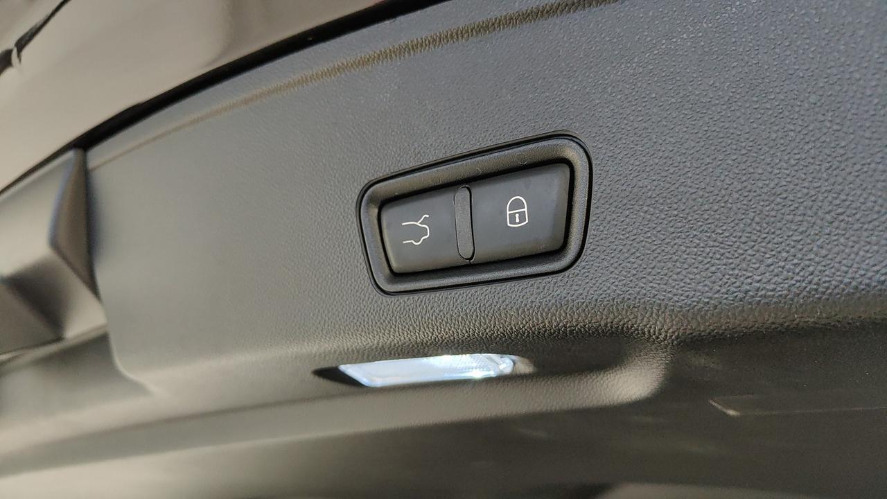 MASERATI Grecale 3.0 V6 Trofeo 530cv auto