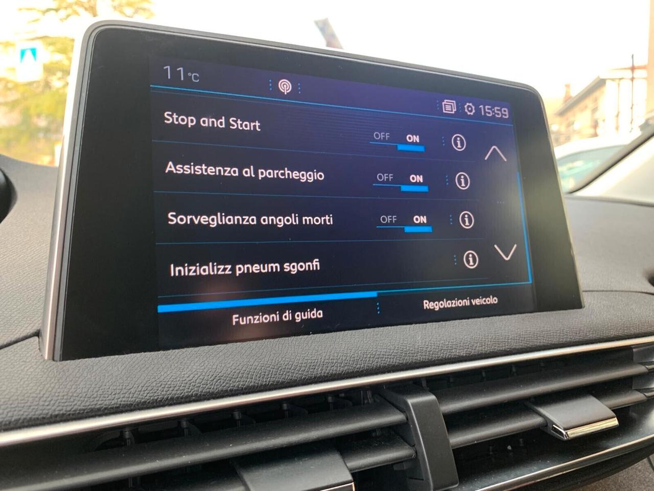 Peugeot 3008 BlueHDi 120 S&S "Allure" Unicoprop.