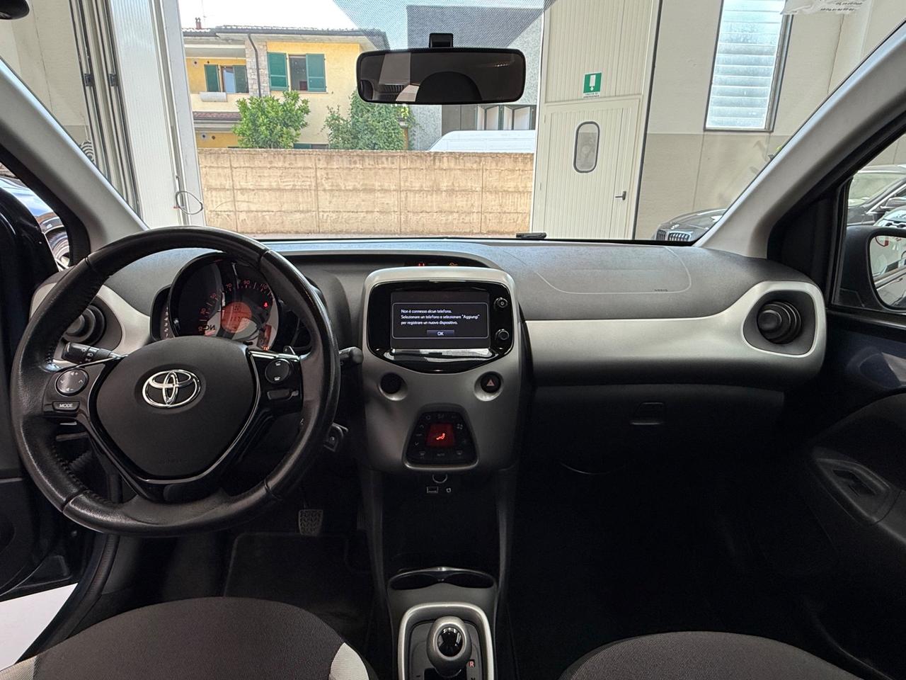 Toyota Aygo 1.0 VVT-i 69 CV 5 porte x-play MMT
