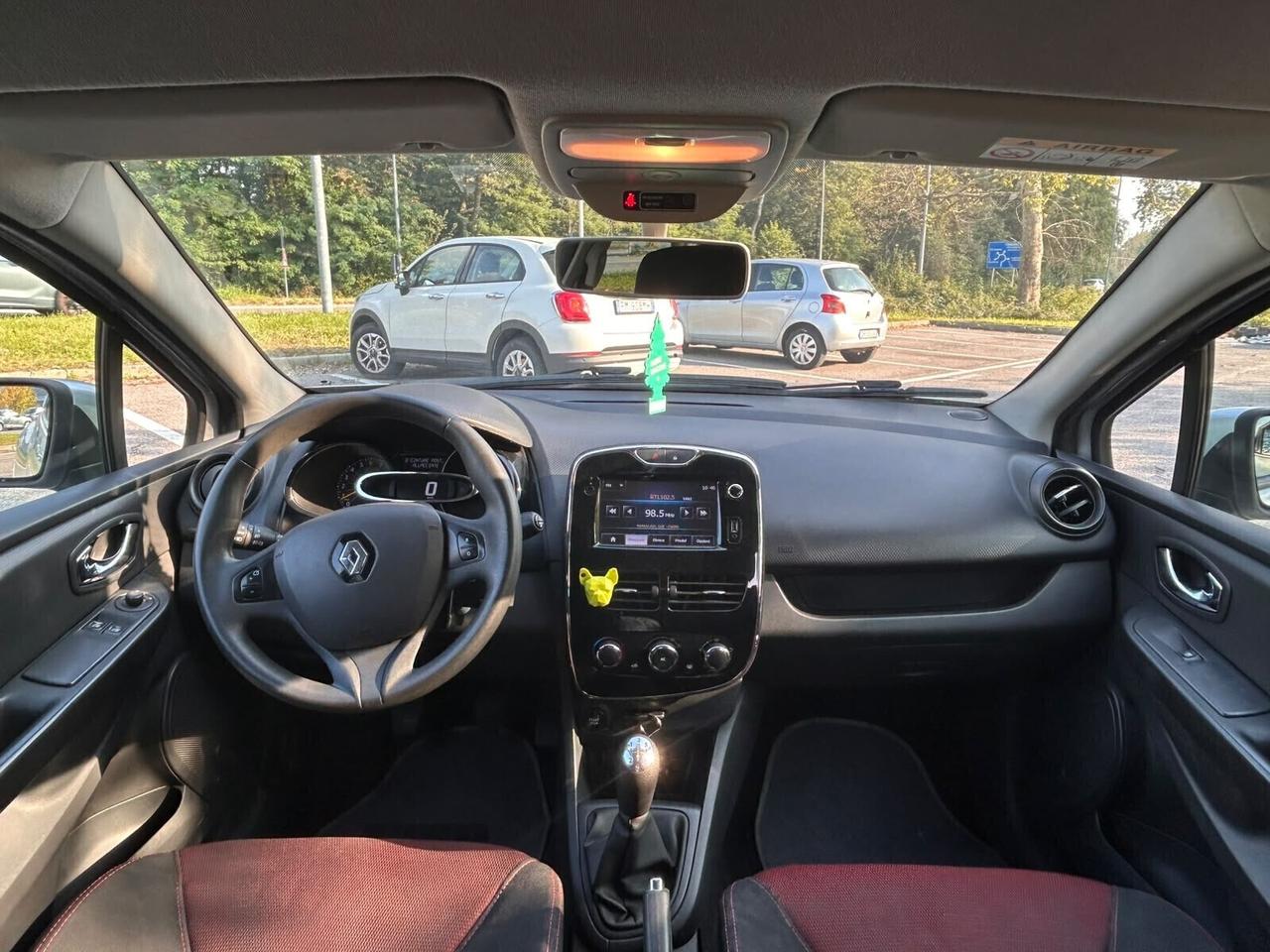 Renault Clio 1.2 75 CV Costume National – Navi Cruise 99.000 km