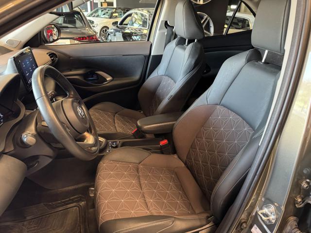TOYOTA Yaris Cross 1.5 Hybrid 5p. E-CVT AWD-i Lounge