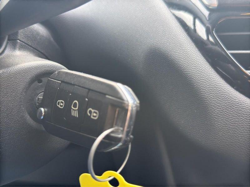 Peugeot 208 208 5p 1.2 PTech 82cv Active