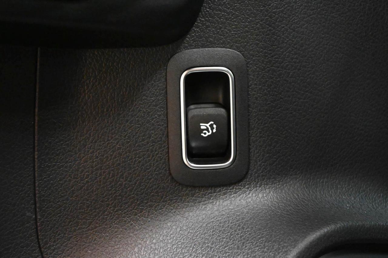 MERCEDES GLA (H247) GLA 200 d Automati...