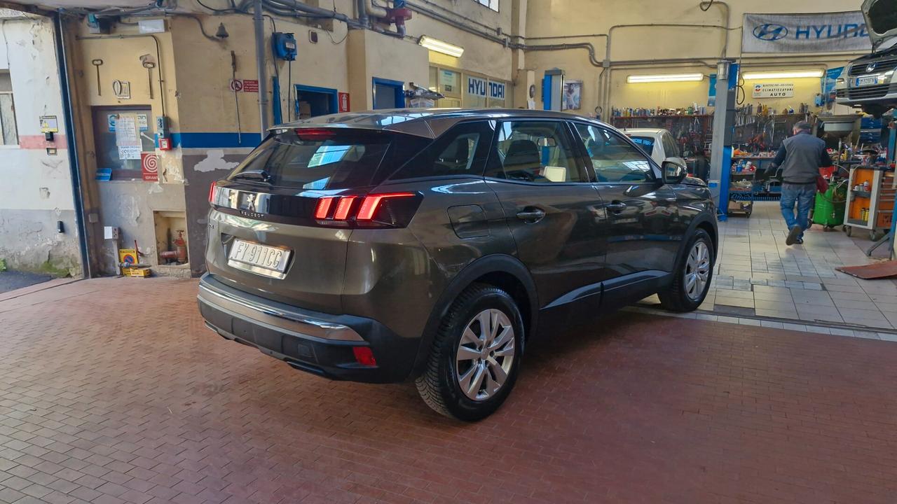 Peugeot 3008 BlueHDi 130 S&S Business