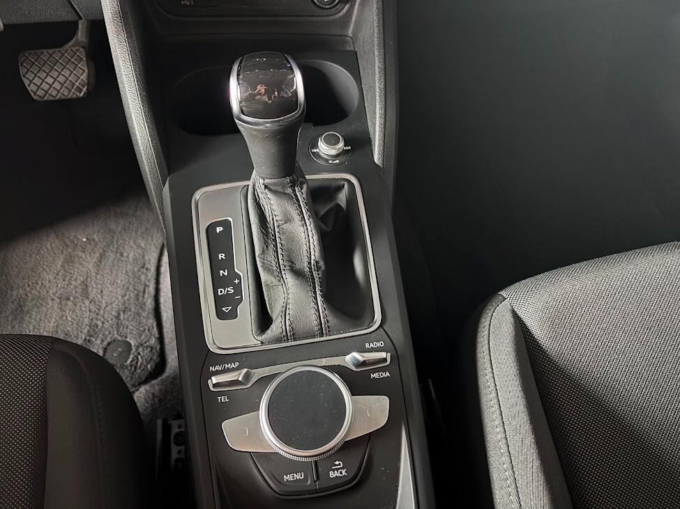 Audi Q2 35 TFSI S tronic Business Plus