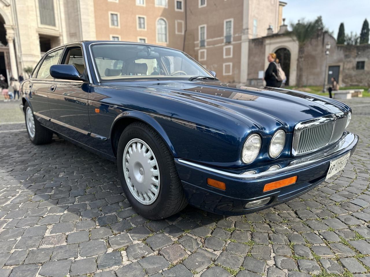Jaguar XJ 4.0 6 Cil. 241cv Automatica ASI