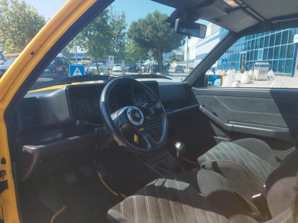 Lancia Delta 2.0i.e. turbo 16V cat HF integrale EVO2 Giallo Ginestra