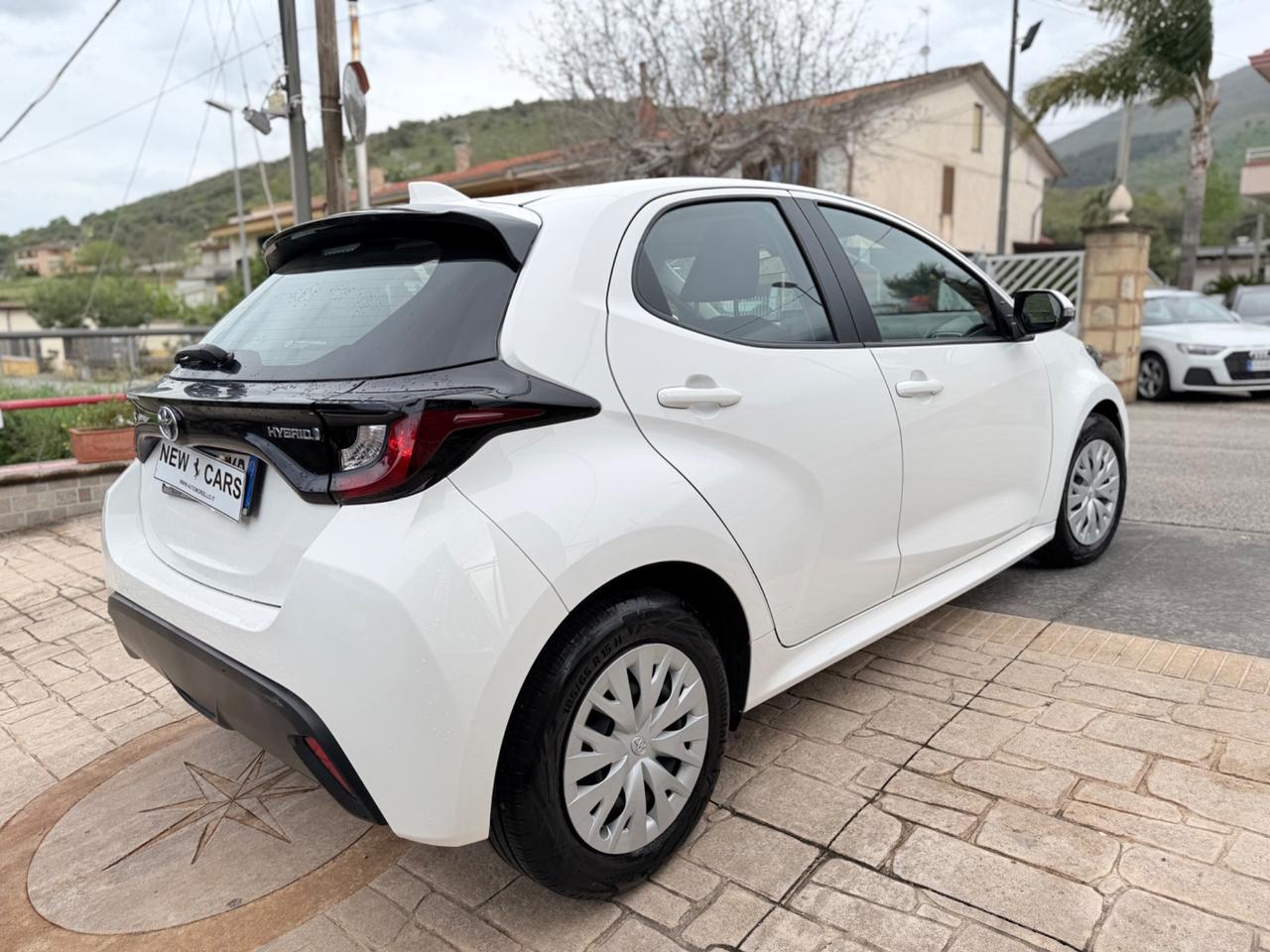 Toyota Yaris 1.5 Hybrid 5 porte Business