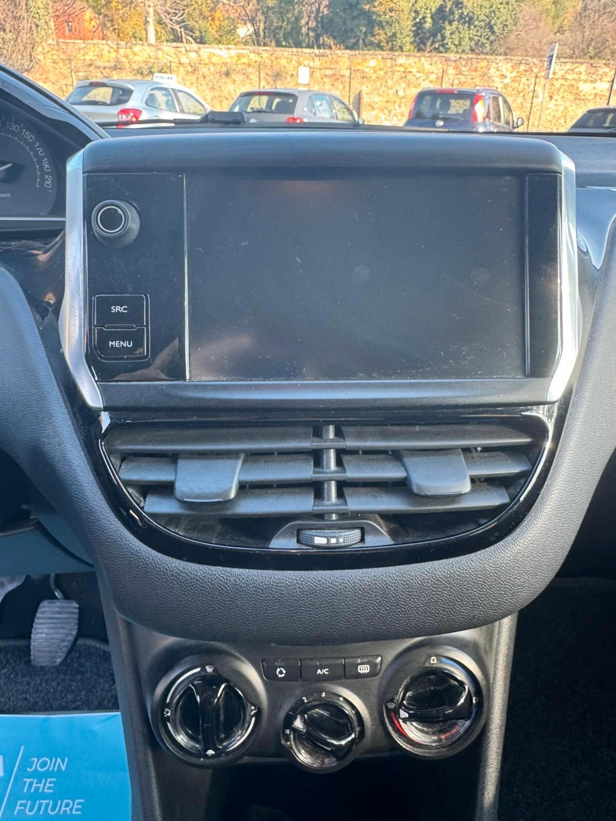 Peugeot 208 PureTech 82 5p. GPL Allure