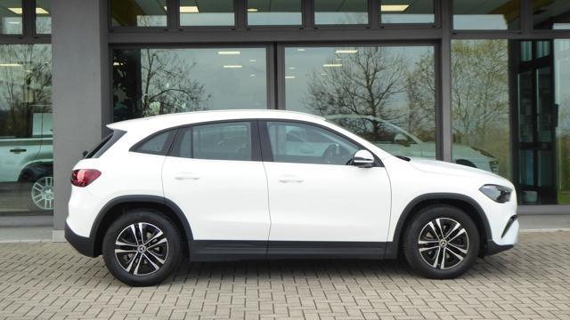 MERCEDES-BENZ GLA 180 d Automatic Progressive Advanced