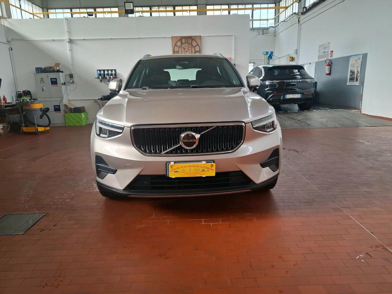 Volvo XC40 B3 automatico Ultimate Bright