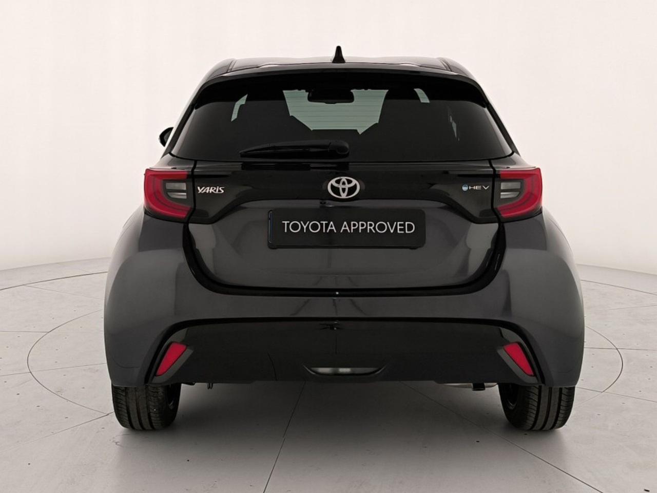 Toyota Yaris 1.5h 130 lounge
